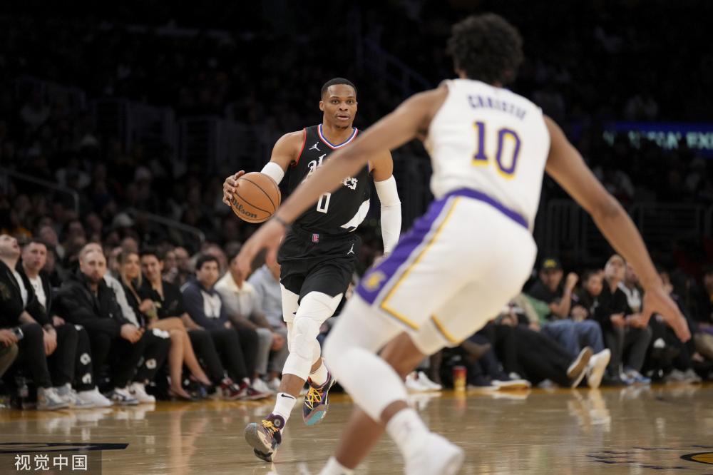 赛场带来更 赛场带来更