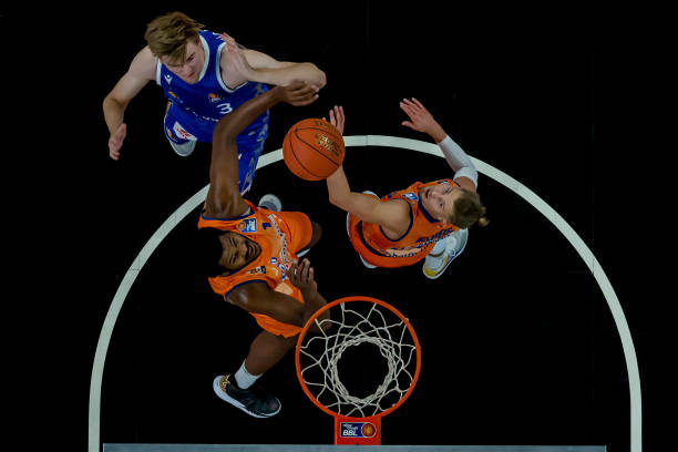 役最强百人 役最强百人