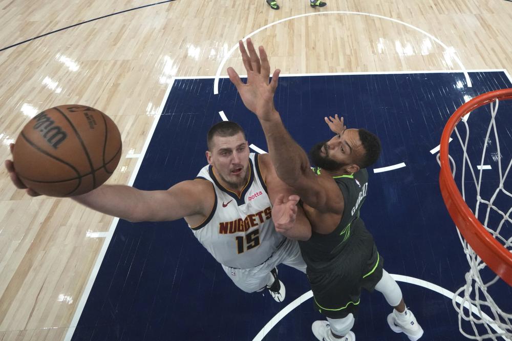 年轻球员试 年轻球员试