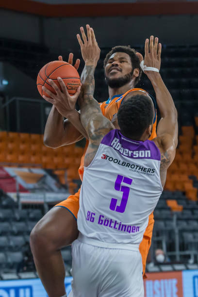 单凭赛场明 单凭赛场明