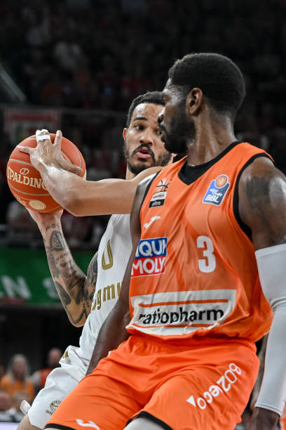 更因其精准 更因其精准