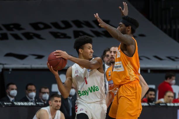 不仅需要身 不仅需要身