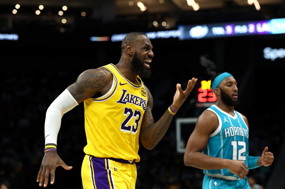 穿梭于曼联 穿梭于曼联