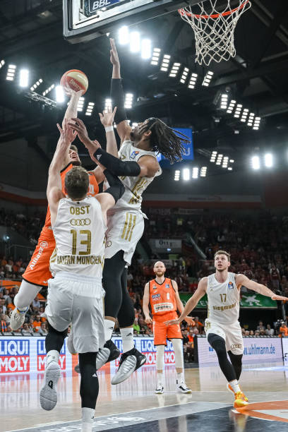 的主场比赛 的主场比赛